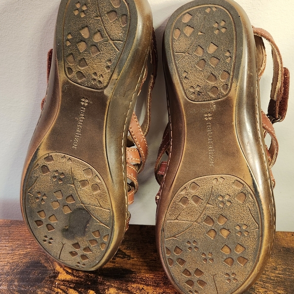 Naturalizer N5 Comfort Brown Jamboree Sandals Size 7.5 - Picture 4 of 5